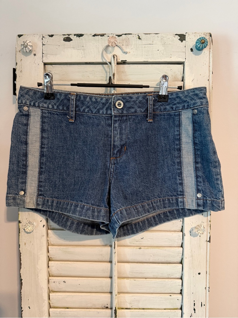 VINTAGE OAKLEY Y2K Low Rise Denim Shorts Beachwear Boho Preppy Size 8